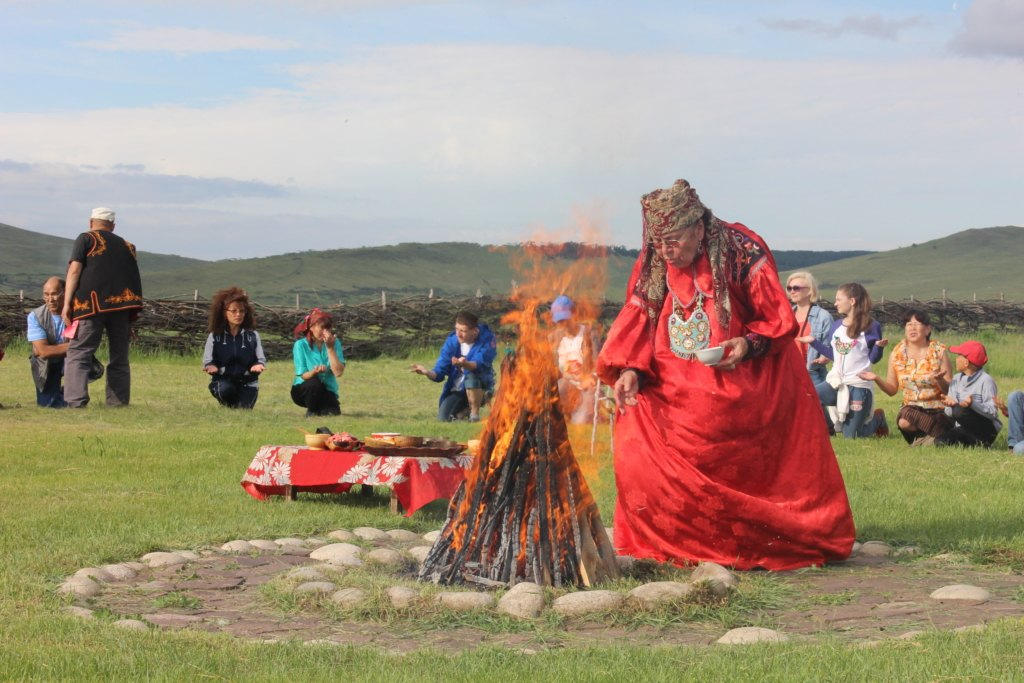 kultura i nasledie sibirskih hakasov neprehodyaschie traditsii i prazdniki