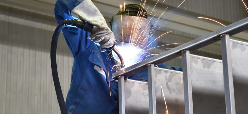 Безопасность при сварке: правила, СИЗ и грамотная организация рабочего места